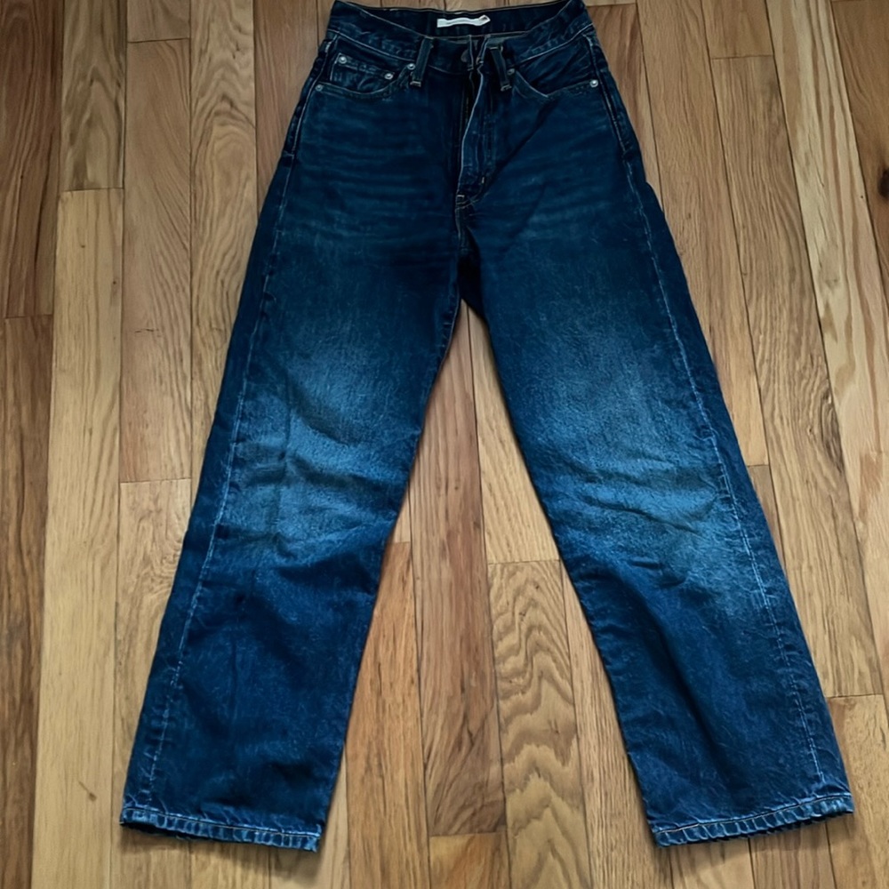 Levi’s Ribcage Straight size 25 (fit quite small)